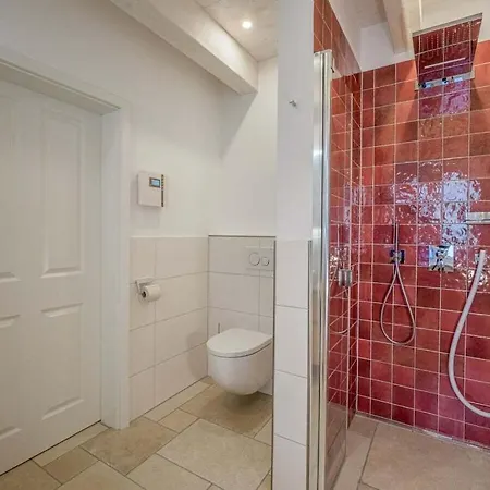 Holiday home In With Swimming Pool Pellworm
