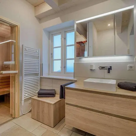 In With Swimming Pool 度假居 *